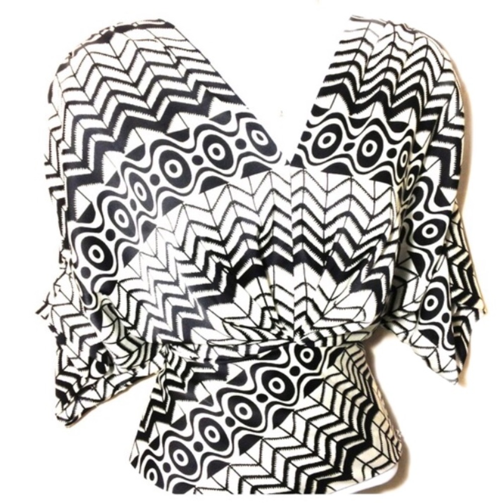 CYNTHIA STEFFE Silk Geometric Blouse 🏆